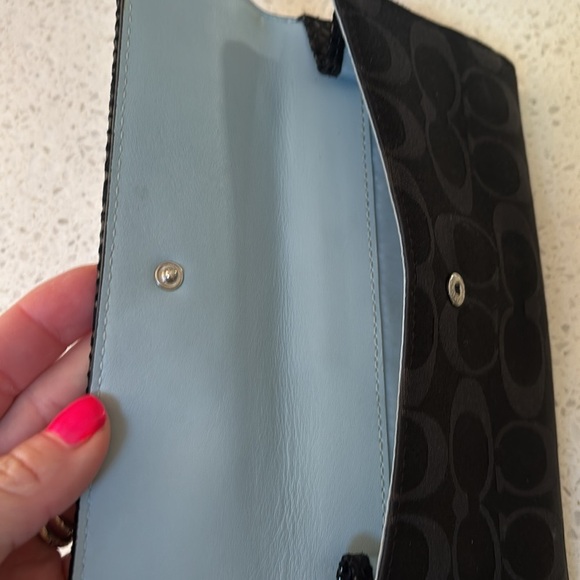 Coach Signature Black Canvas Snakeskin Printed Turn Lock Checkbook Bifold Wallet - Picture 6 of 8